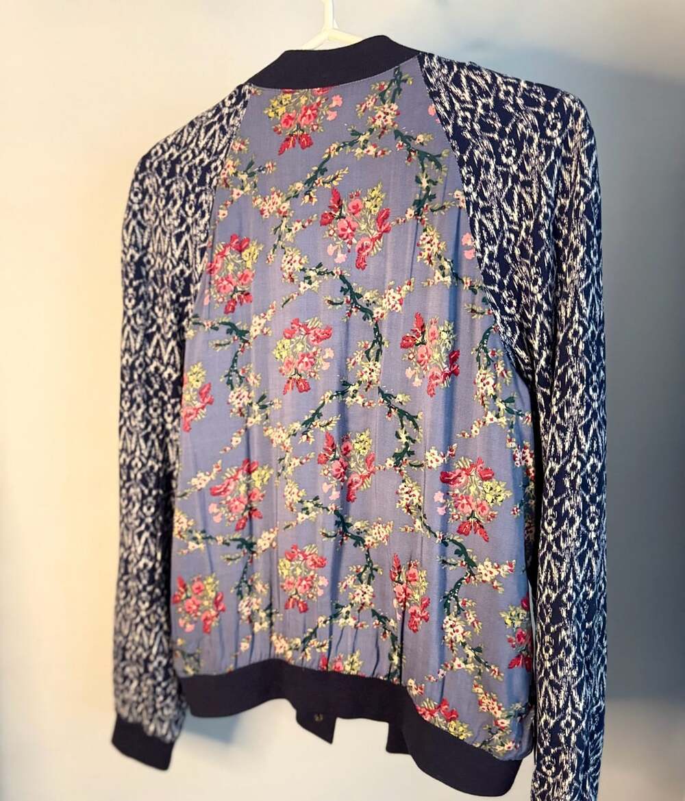 Free People Blue Floral and Abstract Pattern Bomber Jacket Size M - Picture 5 of 6